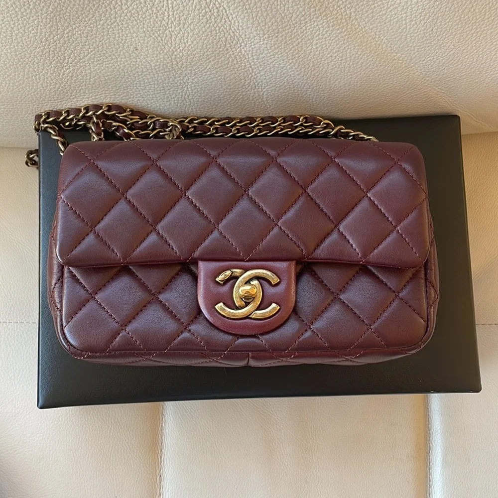 Chanel mini rectangular flap bag - Picture 1 of 10